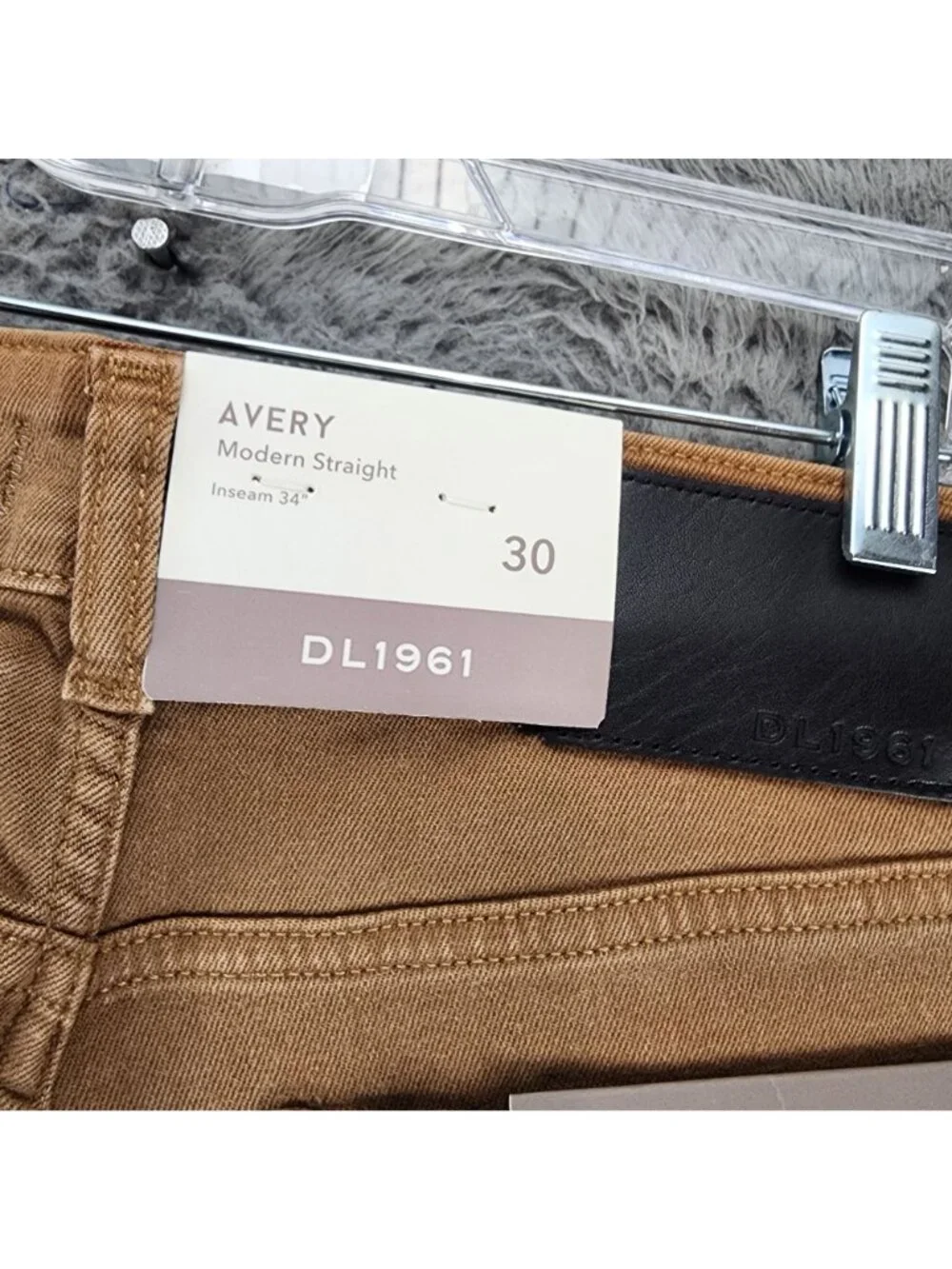 DL1961 size mens